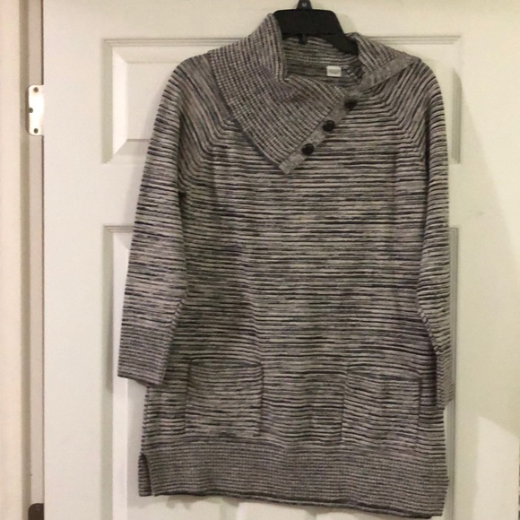 Sweater - Picture 1 of 10